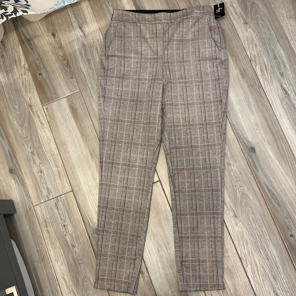 NWT Lily Morgan stretch pants